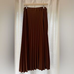 Made in Italy Elegant Brown Pleated Skirt